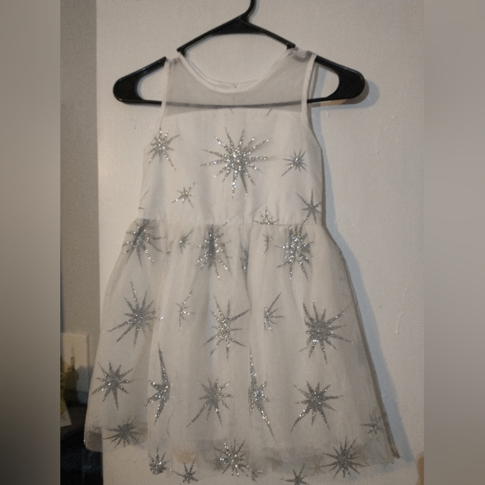 White dress for little girl size 6